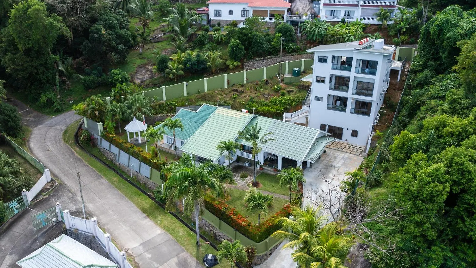 Sorento Holiday Apartments Гласи 0*,  Сейшельские острова