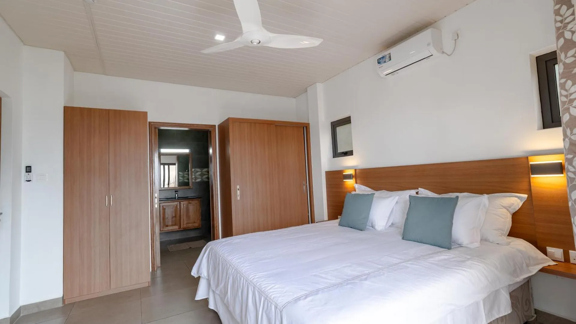 Sorento Holiday Apartments Гласи