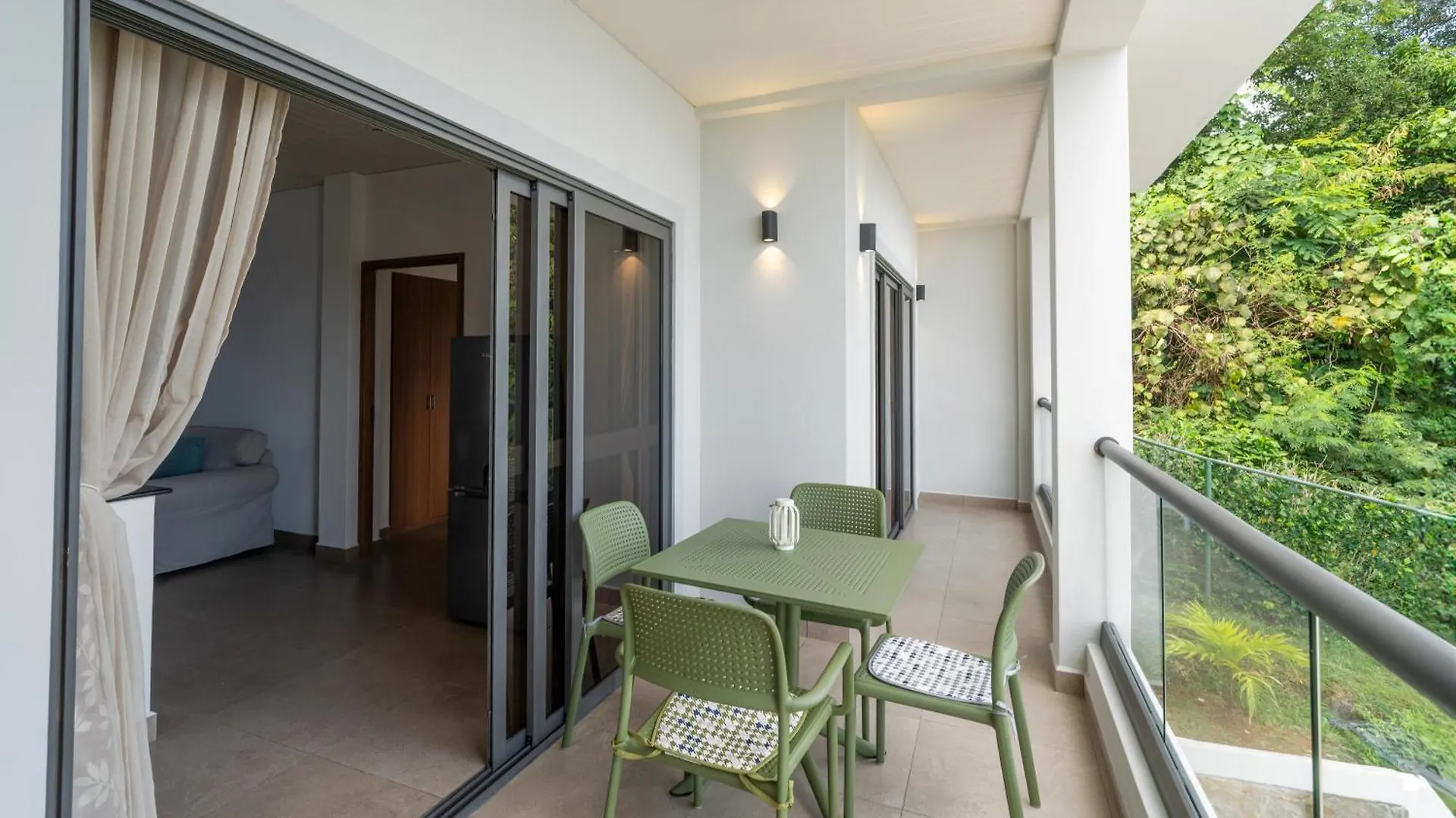 Sorento Holiday Apartments Гласи 0*,