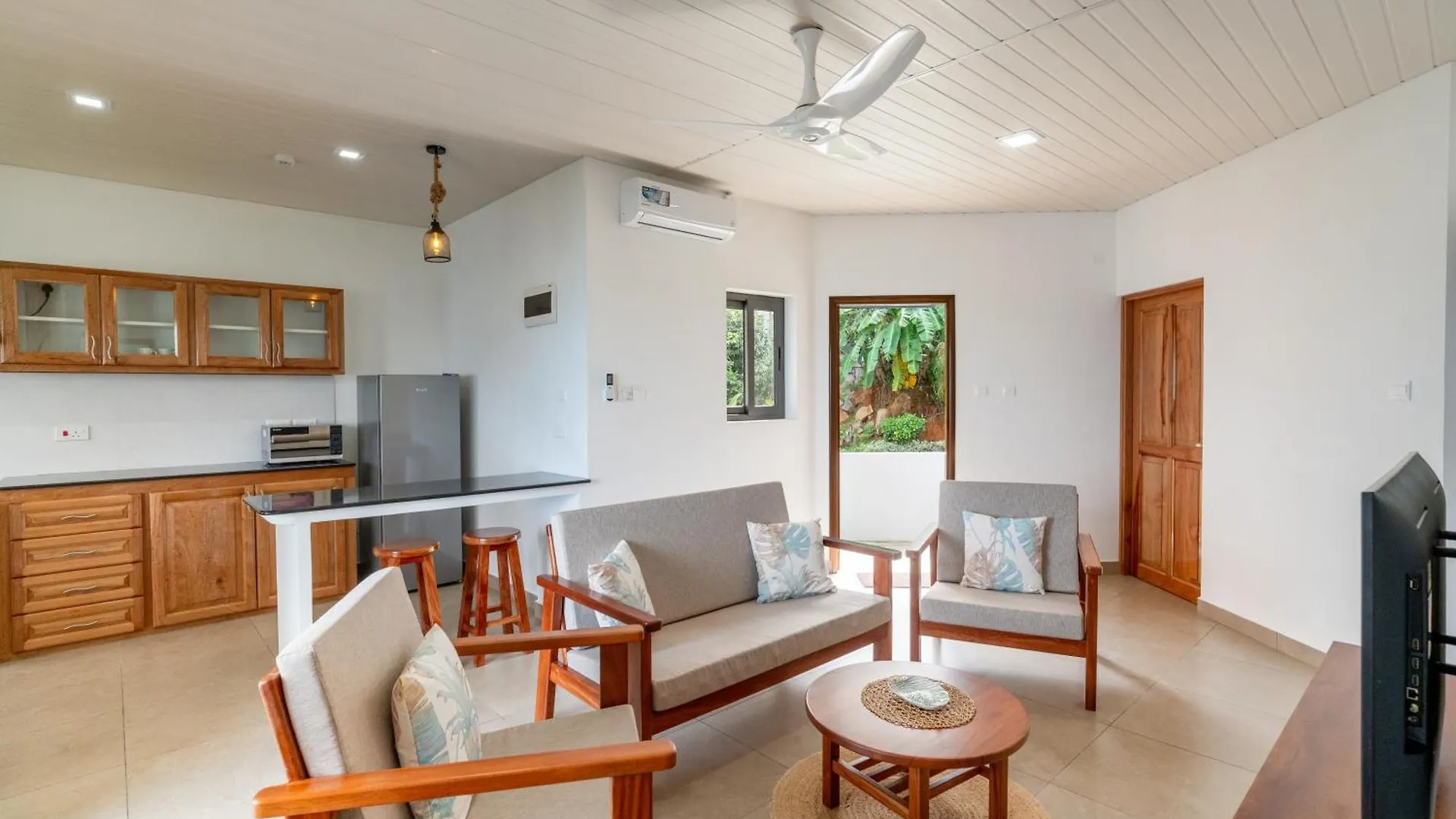 Sorento Holiday Apartments Гласи Сейшельские острова