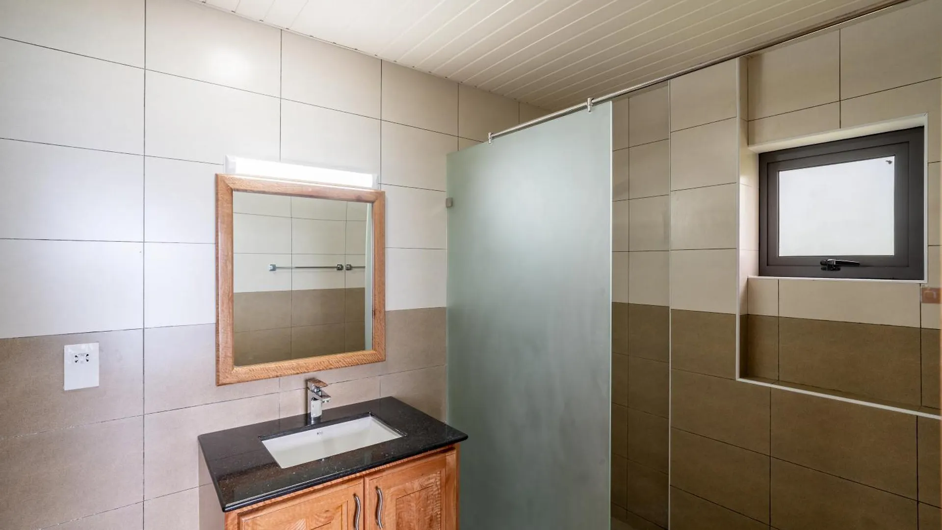 Sorento Holiday Apartments Гласи