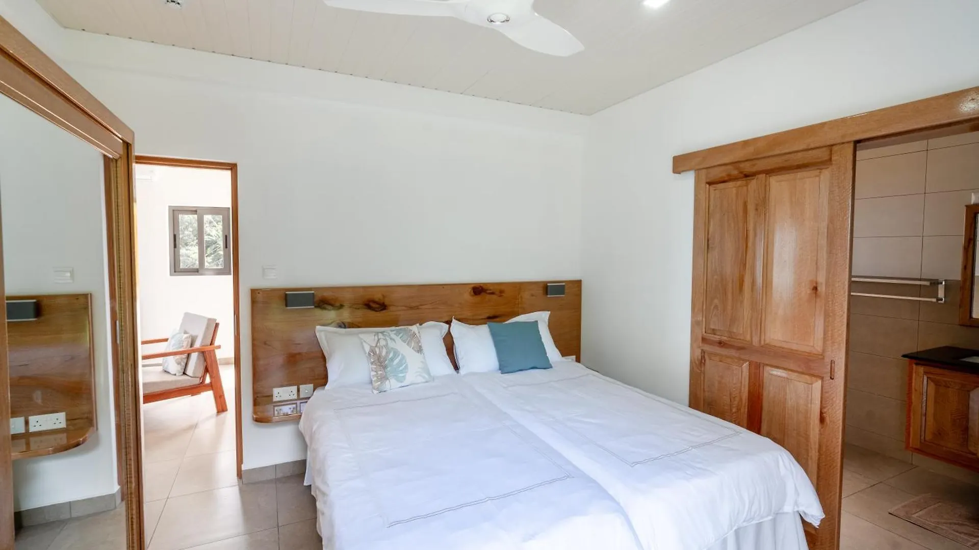 Sorento Holiday Apartments Гласи