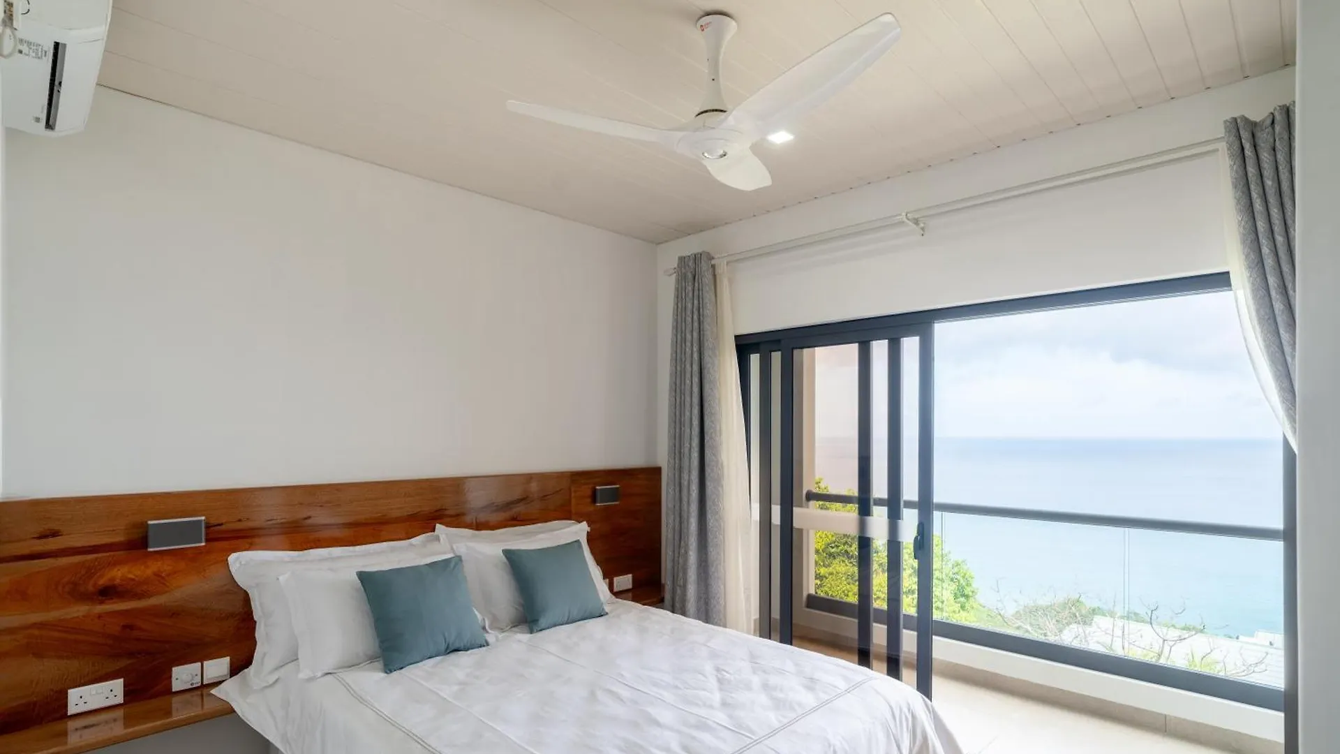 Sorento Holiday Apartments Гласи