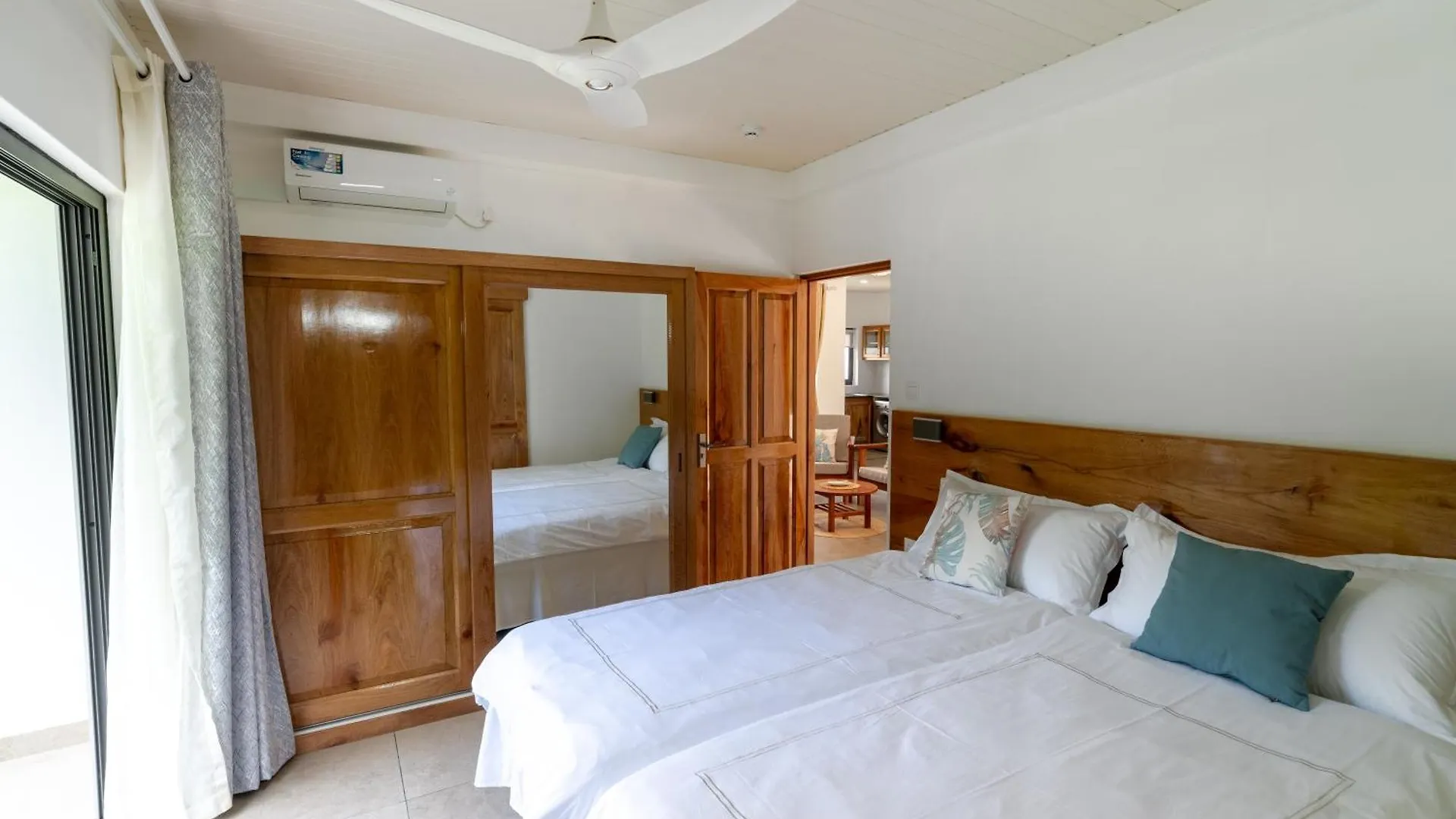 Sorento Holiday Apartments Гласи 0*,  Сейшельские острова