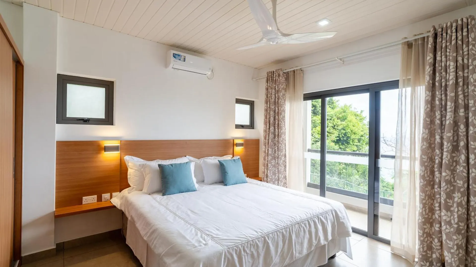 Sorento Holiday Apartments Glacis  Seychelles