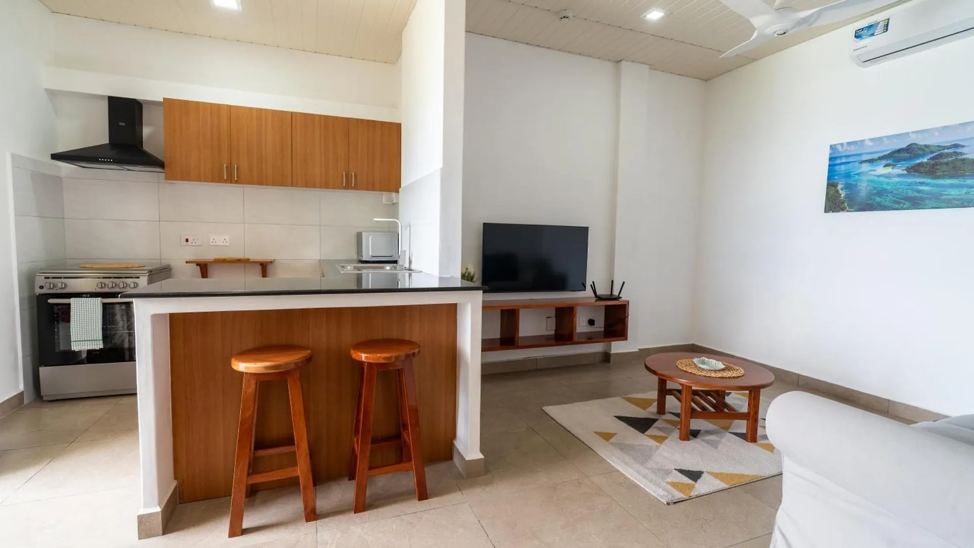 Sorento Holiday Apartments Glacis  Seychelles